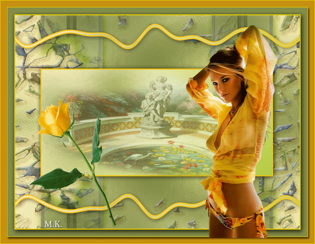 Девушка в жёлтом купальнике и жёлтая роза