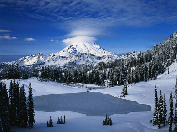 Природа, горы и небо зимой