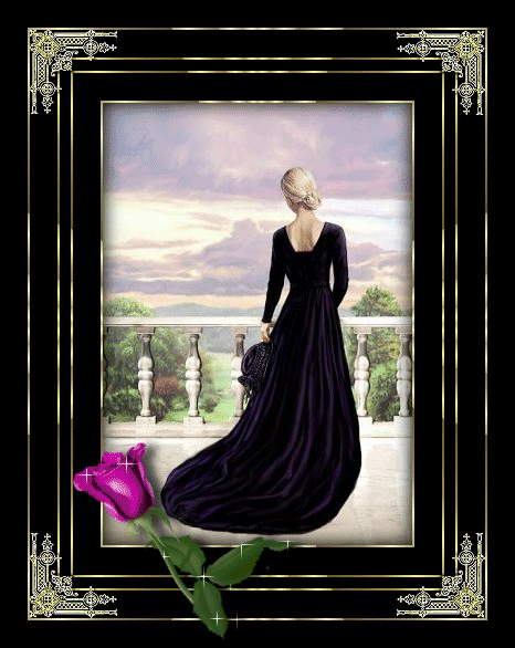 Блондинка в чёрном длинном платье со спины