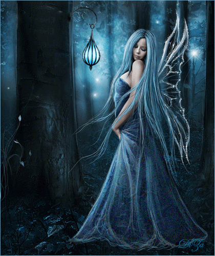Фэнтези девушка с крыльями ночью в лесу