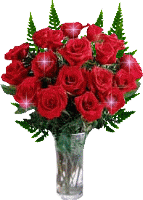 Букет из красных роз в хрустальной вазе