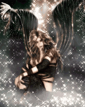 Чёрный ангел. Девушка в чёрном с чёрными крыльями